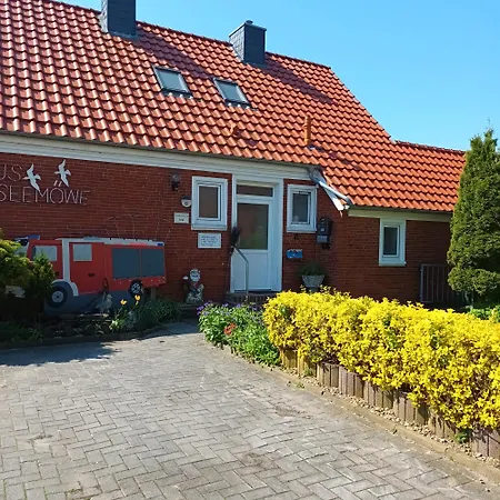 Haus Seemoewe *